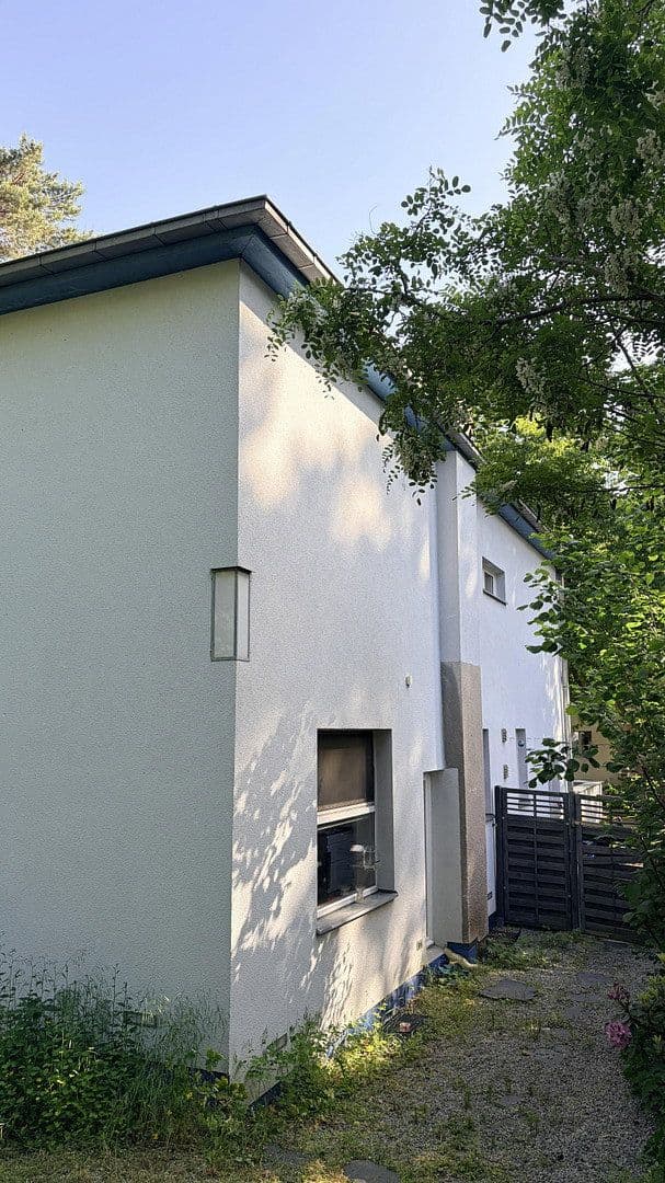 Prodej domu 215 m², pozemek 1.423 m², Kleinmachnow, Braniborsko Prodej domu 215 m², pozemek 1.423 m², Kleinmachnow, Braniborsko