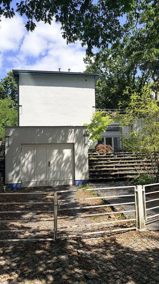 Prodej domu 215 m², pozemek 1.423 m², Kleinmachnow, Braniborsko Prodej domu 215 m², pozemek 1.423 m², Kleinmachnow, Braniborsko