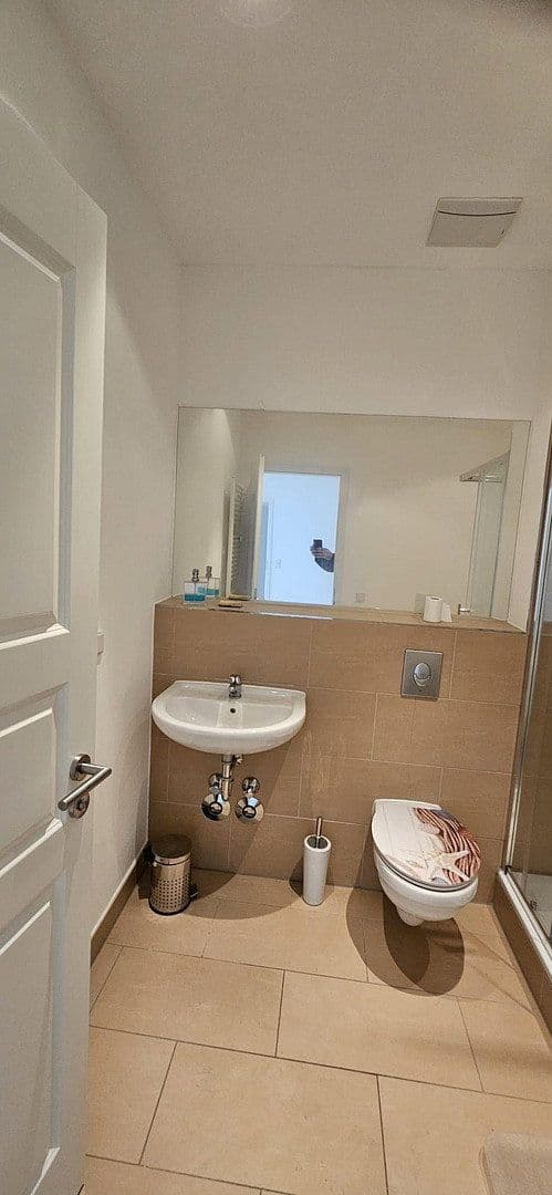 Prodej bytu 2+1 44 m², Christinenstraße 33, Berlin, Berlín Prodej bytu 2+1 44 m², Christinenstraße 33, Berlin, Berlín