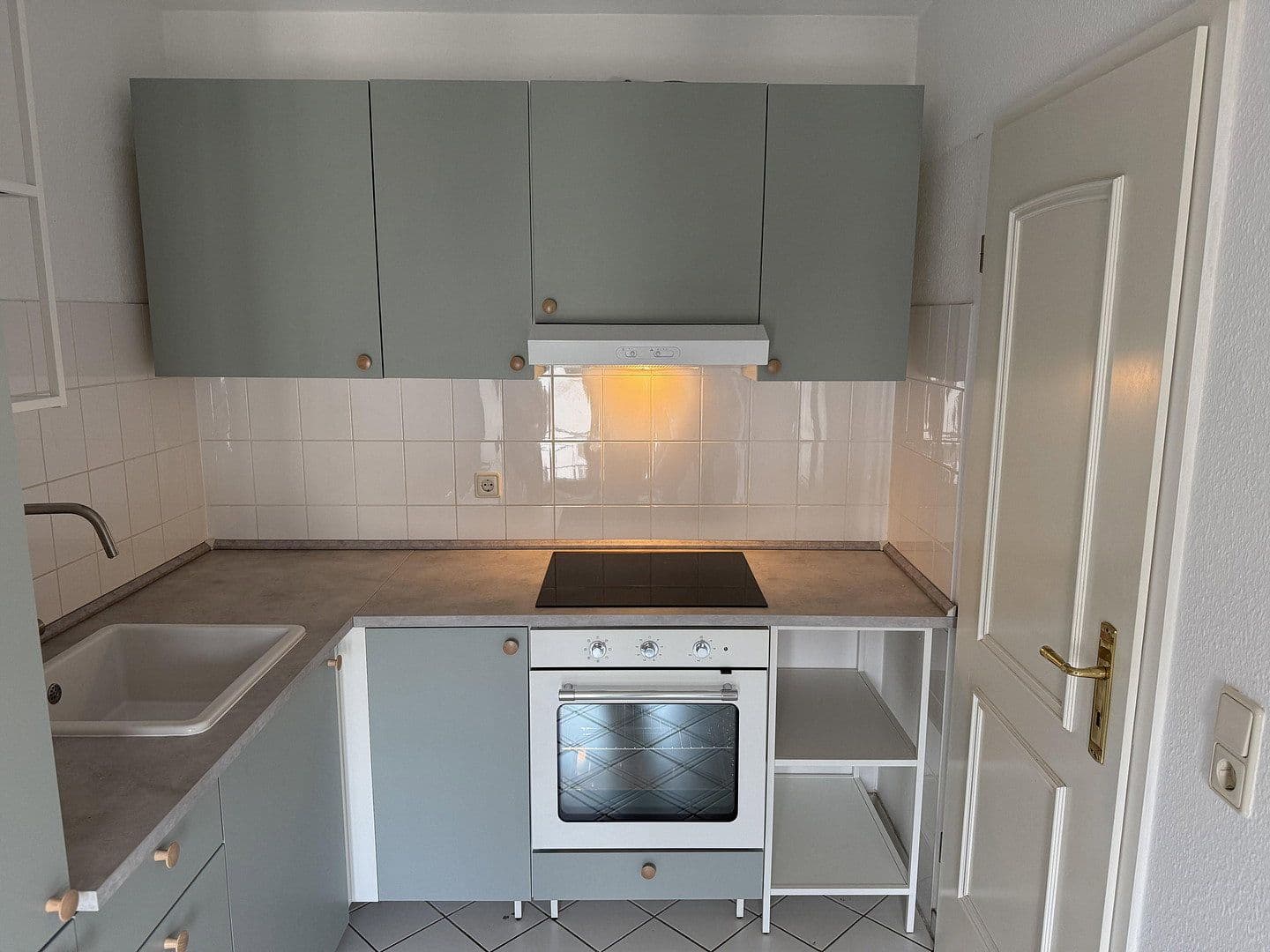 Pronájem bytu 1+1 40 m², Fritz-Reuter-Straße 11, Schwerin, Mecklenburg-Vorpommern Pronájem bytu 1+1 40 m², Fritz-Reuter-Straße 11, Schwerin, Mecklenburg-Vorpommern