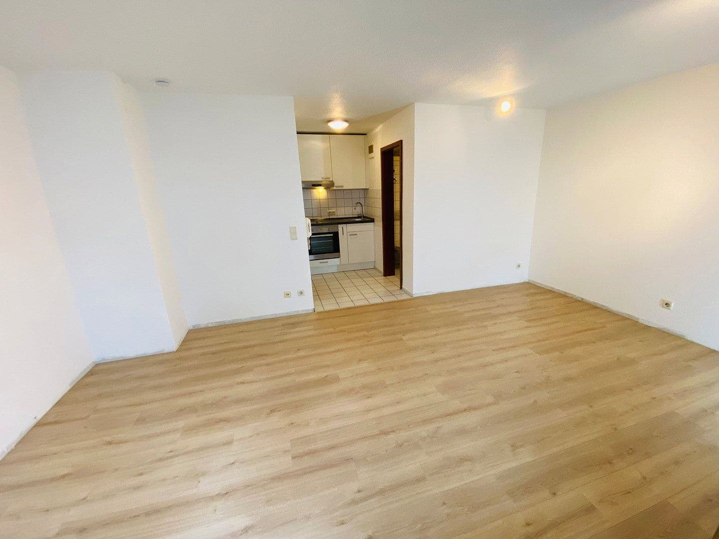 Pronájem bytu 1+1 28 m², Filderstadt, Bádensko-Württembersko Pronájem bytu 1+1 28 m², Filderstadt, Bádensko-Württembersko