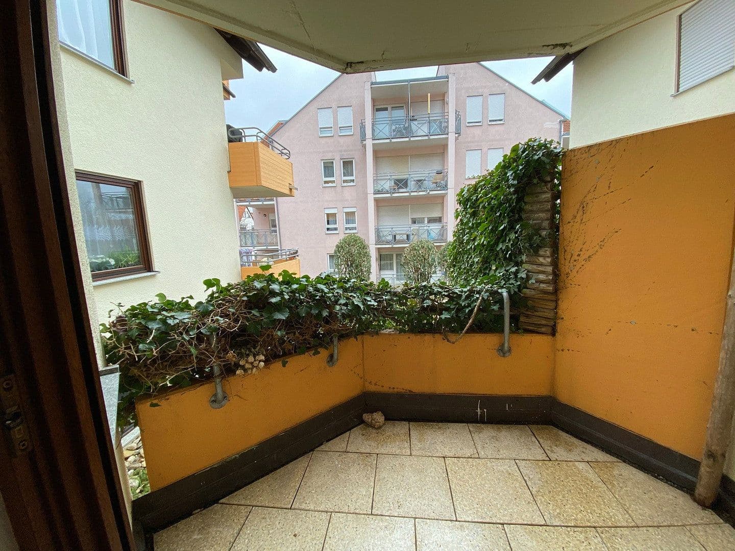 Pronájem bytu 1+1 28 m², Filderstadt, Bádensko-Württembersko Pronájem bytu 1+1 28 m², Filderstadt, Bádensko-Württembersko