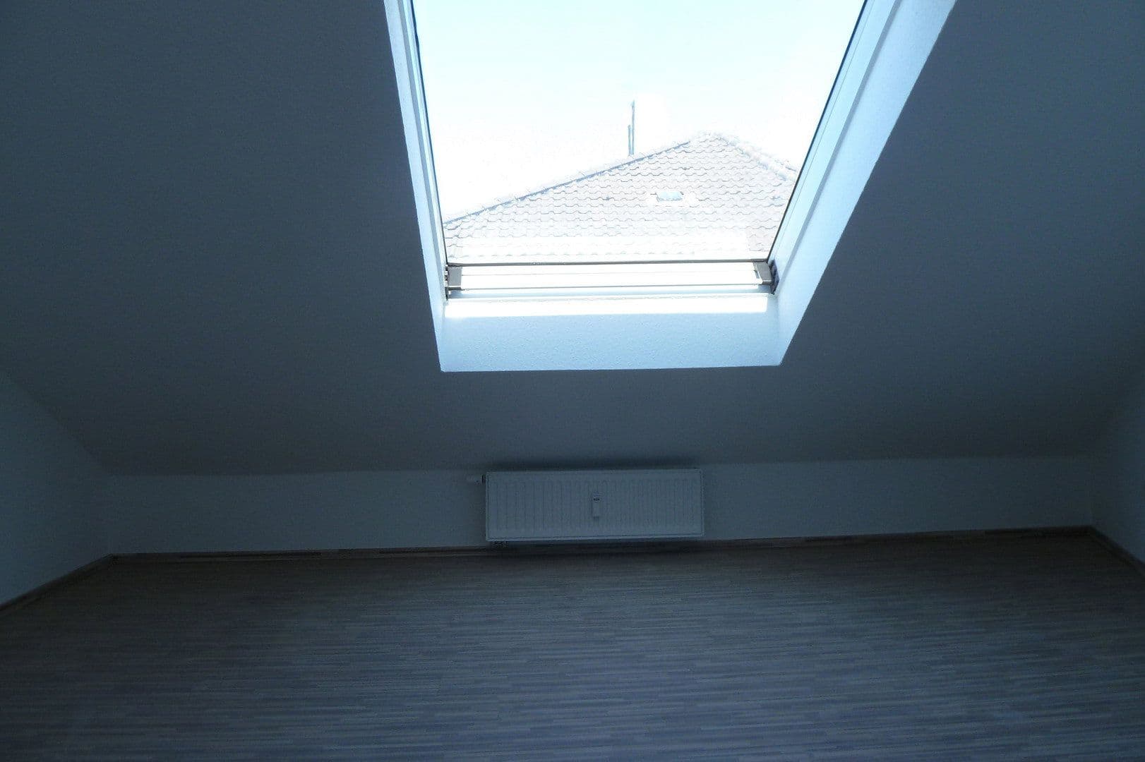 Pronájem bytu 2+1 37 m², Viktorstraße 10, Wuppertal, Severní Porýní-Vestfálsko Pronájem bytu 2+1 37 m², Viktorstraße 10, Wuppertal, Severní Porýní-Vestfálsko