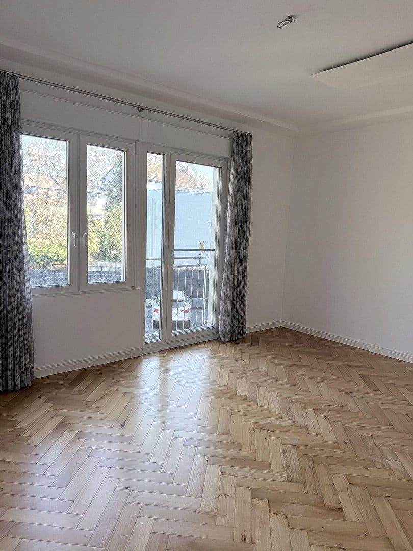 Pronájem bytu 3+1 90 m², Neuwied, Porýní-Falc Pronájem bytu 3+1 90 m², Neuwied, Porýní-Falc