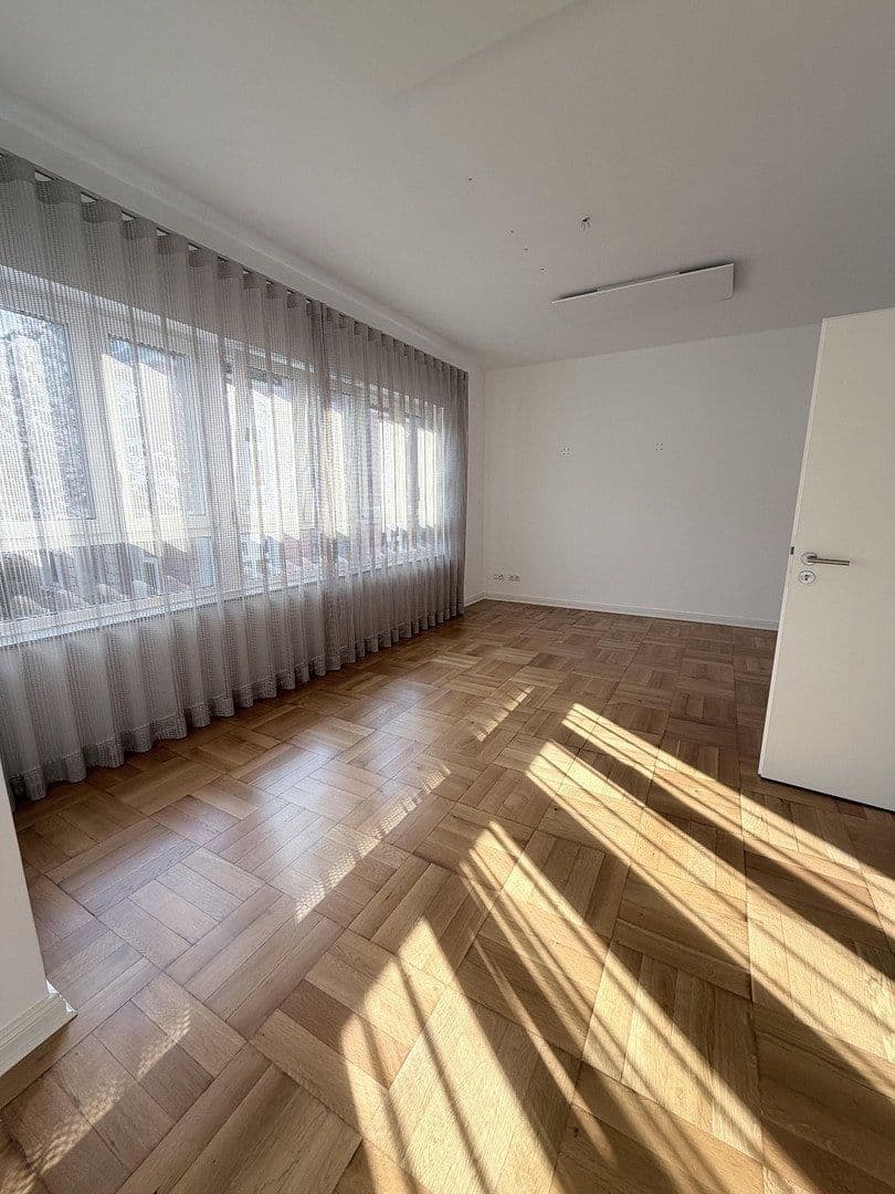 Pronájem bytu 3+1 90 m², Neuwied, Porýní-Falc Pronájem bytu 3+1 90 m², Neuwied, Porýní-Falc