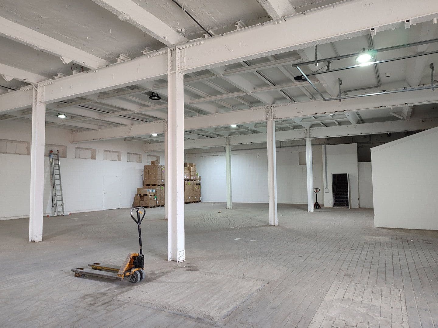 Pronájem nebytového prostoru 35.000 m², Obere Hilgenstock 2-8, Warburg, Severní Porýní-Vestfálsko Pronájem nebytového prostoru 35.000 m², Obere Hilgenstock 2-8, Warburg, Severní Porýní-Vestfálsko