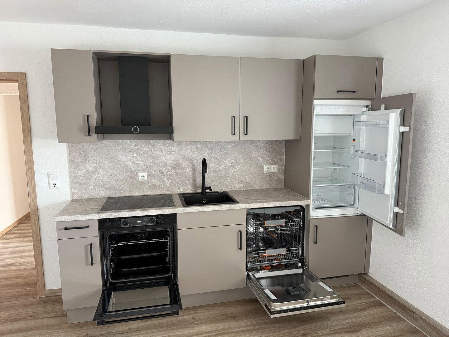 Pronájem bytu 1+kk 49 m², Siedlung 17 und 18, Deggendorf, Bavorsko Pronájem bytu 1+kk 49 m², Siedlung 17 und 18, Deggendorf, Bavorsko