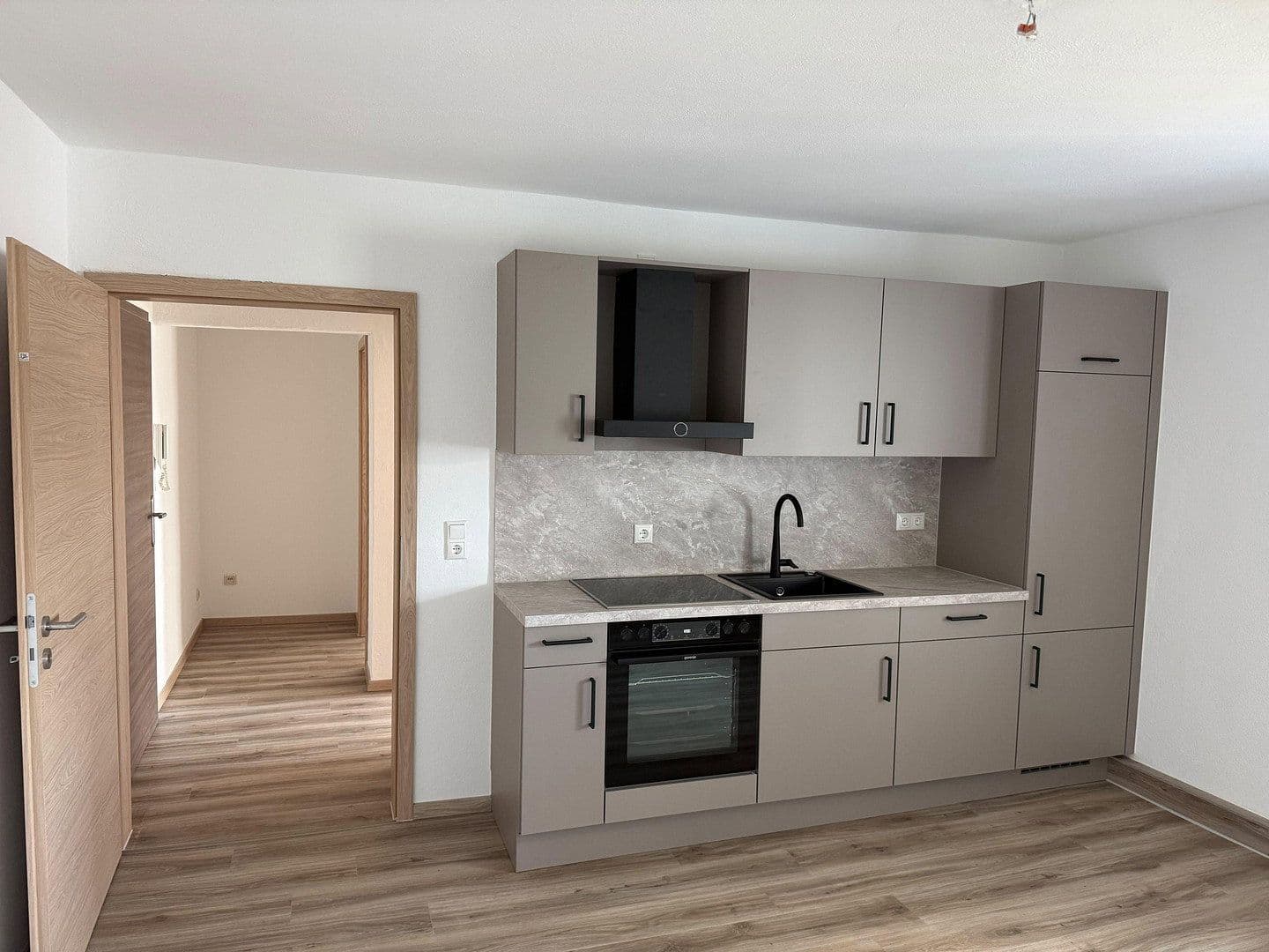 Pronájem bytu 1+kk 49 m², Siedlung 17 und 18, Deggendorf, Bavorsko Pronájem bytu 1+kk 49 m², Siedlung 17 und 18, Deggendorf, Bavorsko