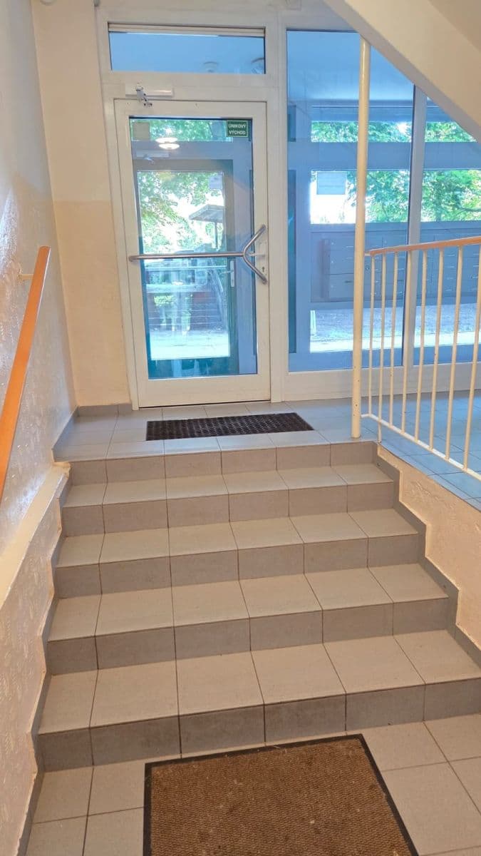 Prodej bytu 2+kk 40 m², Zdiměřická, Praha, Praha Prodej bytu 2+kk 40 m², Zdiměřická, Praha, Praha