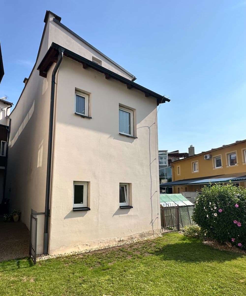 Prodej domu 239 m², pozemek 178 m², Palackého, Turnov, Liberecký kraj Prodej domu 239 m², pozemek 178 m², Palackého, Turnov, Liberecký kraj