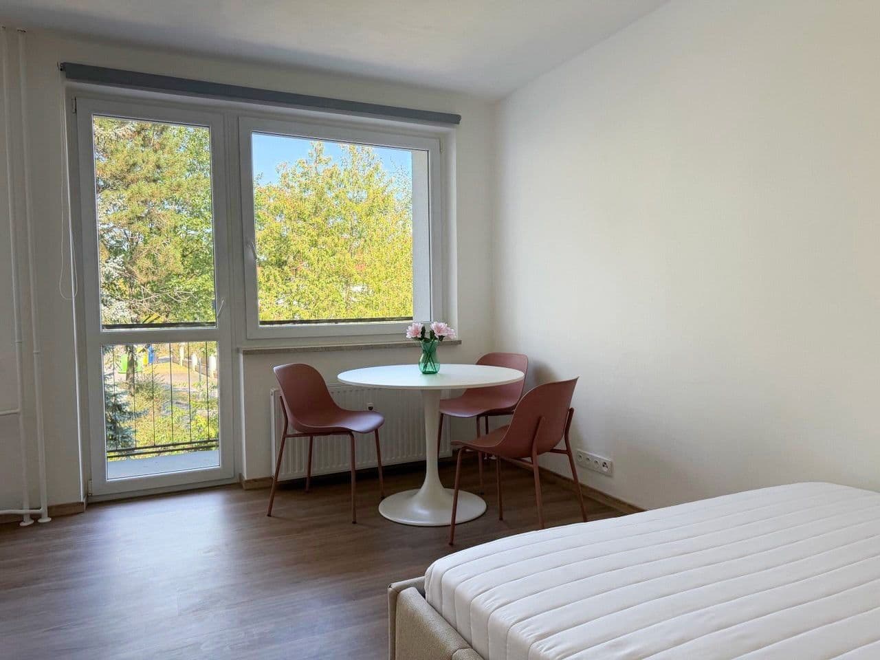 Pronájem bytu 1+kk 33 m², Pod Třebešínem, Praha, Praha Pronájem bytu 1+kk 33 m², Pod Třebešínem, Praha, Praha