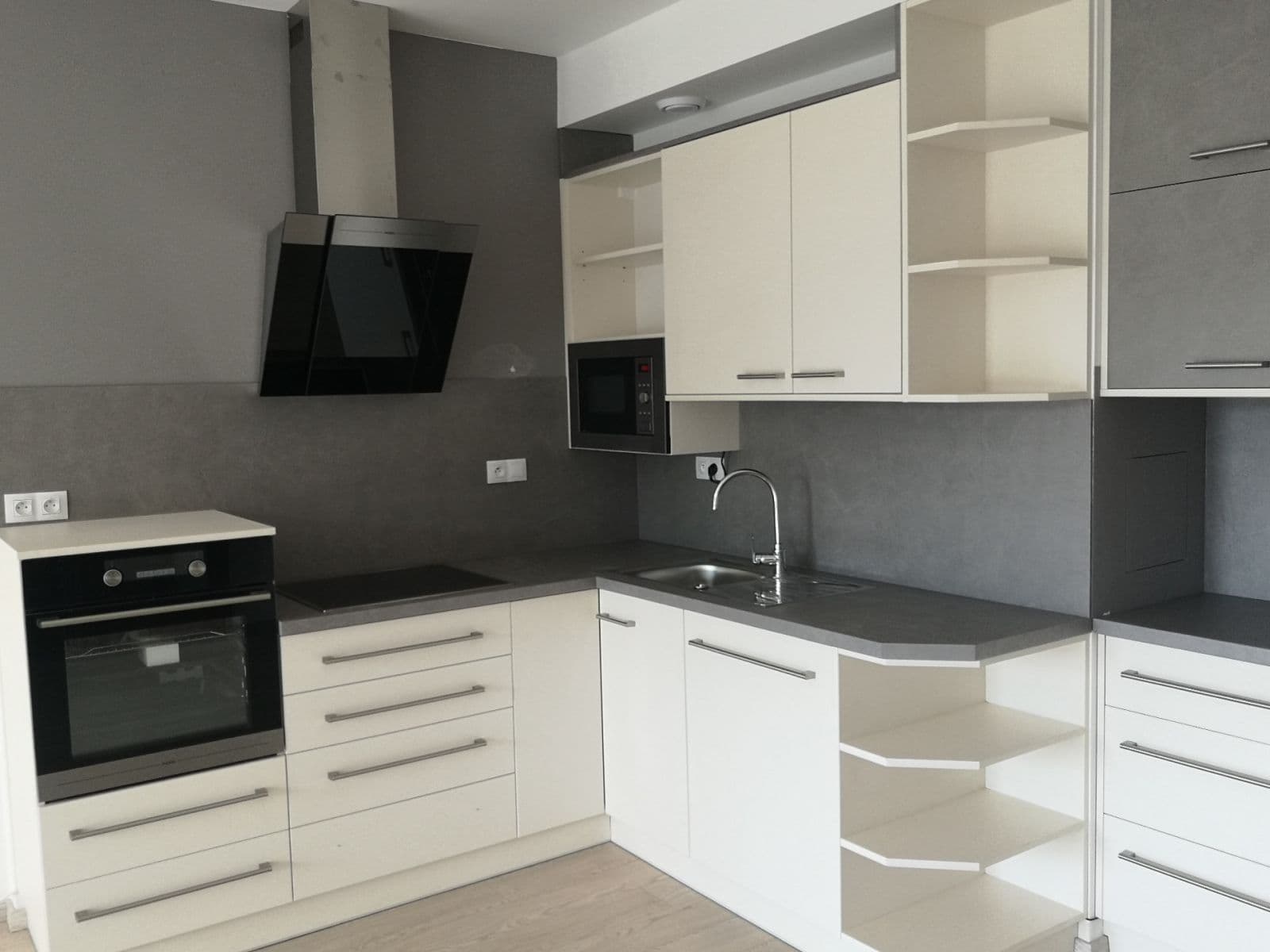 Pronájem bytu 3+kk 99 m², Poříčí, Brno, Jihomoravský kraj Pronájem bytu 3+kk 99 m², Poříčí, Brno, Jihomoravský kraj