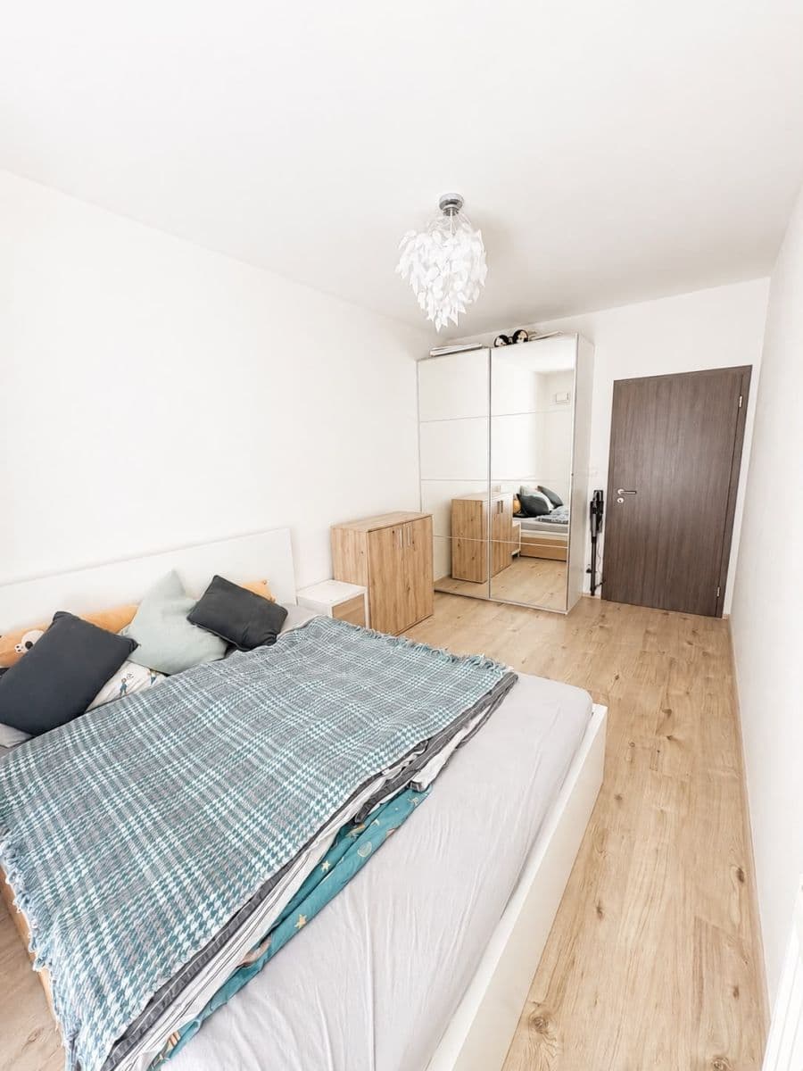 Pronájem bytu 2+kk 50 m², Jaroslava Holečka, Kladno, Středočeský kraj Pronájem bytu 2+kk 50 m², Jaroslava Holečka, Kladno, Středočeský kraj