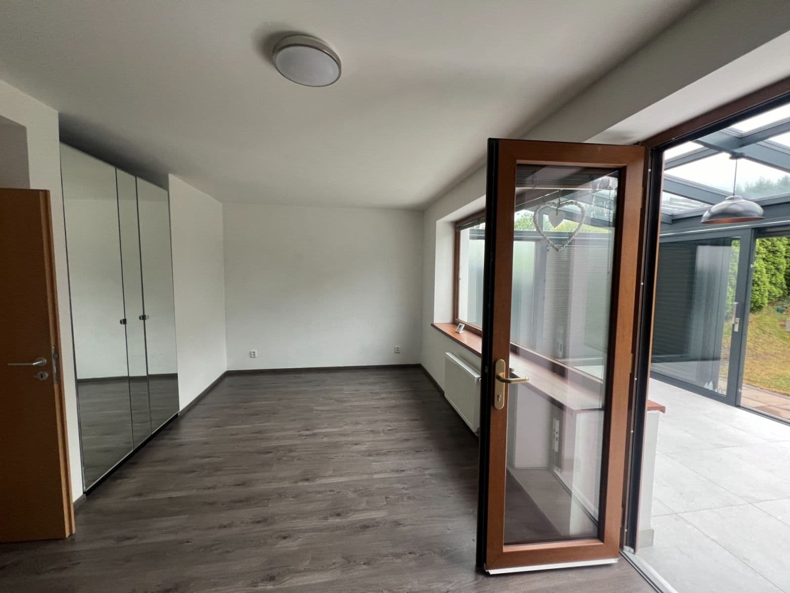 Pronájem bytu 2+kk 50 m², V Edenu, Mníšek pod Brdy, Středočeský kraj Pronájem bytu 2+kk 50 m², V Edenu, Mníšek pod Brdy, Středočeský kraj