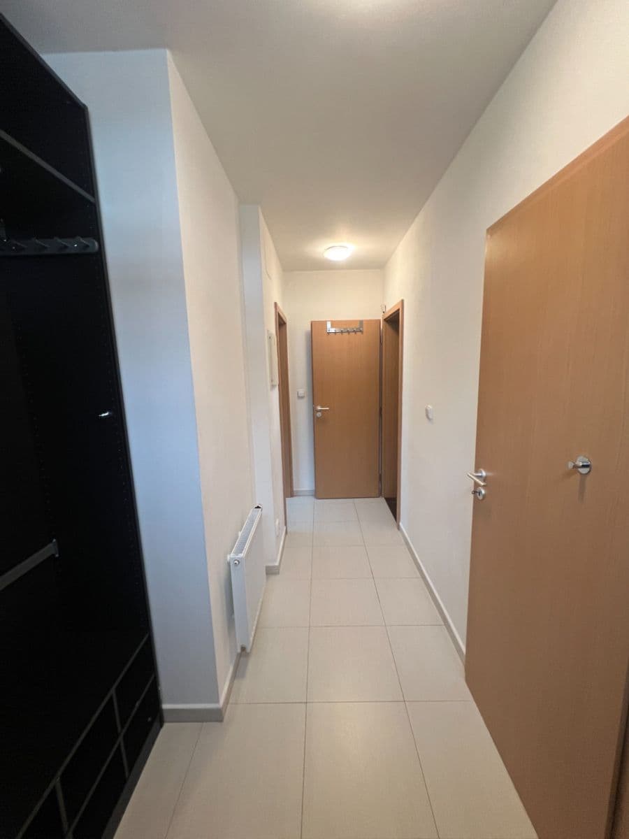 Pronájem bytu 2+kk 50 m², V Edenu, Mníšek pod Brdy, Středočeský kraj Pronájem bytu 2+kk 50 m², V Edenu, Mníšek pod Brdy, Středočeský kraj