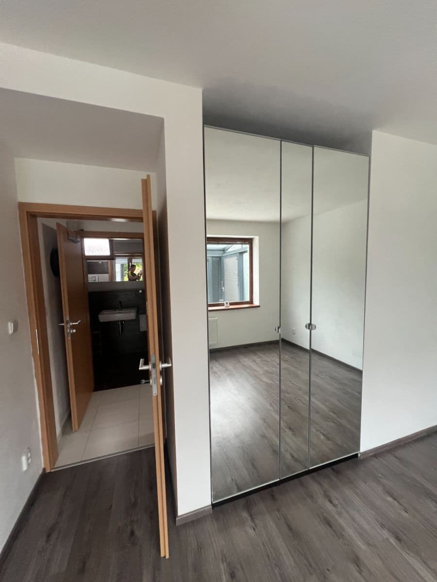 Pronájem bytu 2+kk 50 m², V Edenu, Mníšek pod Brdy, Středočeský kraj Pronájem bytu 2+kk 50 m², V Edenu, Mníšek pod Brdy, Středočeský kraj