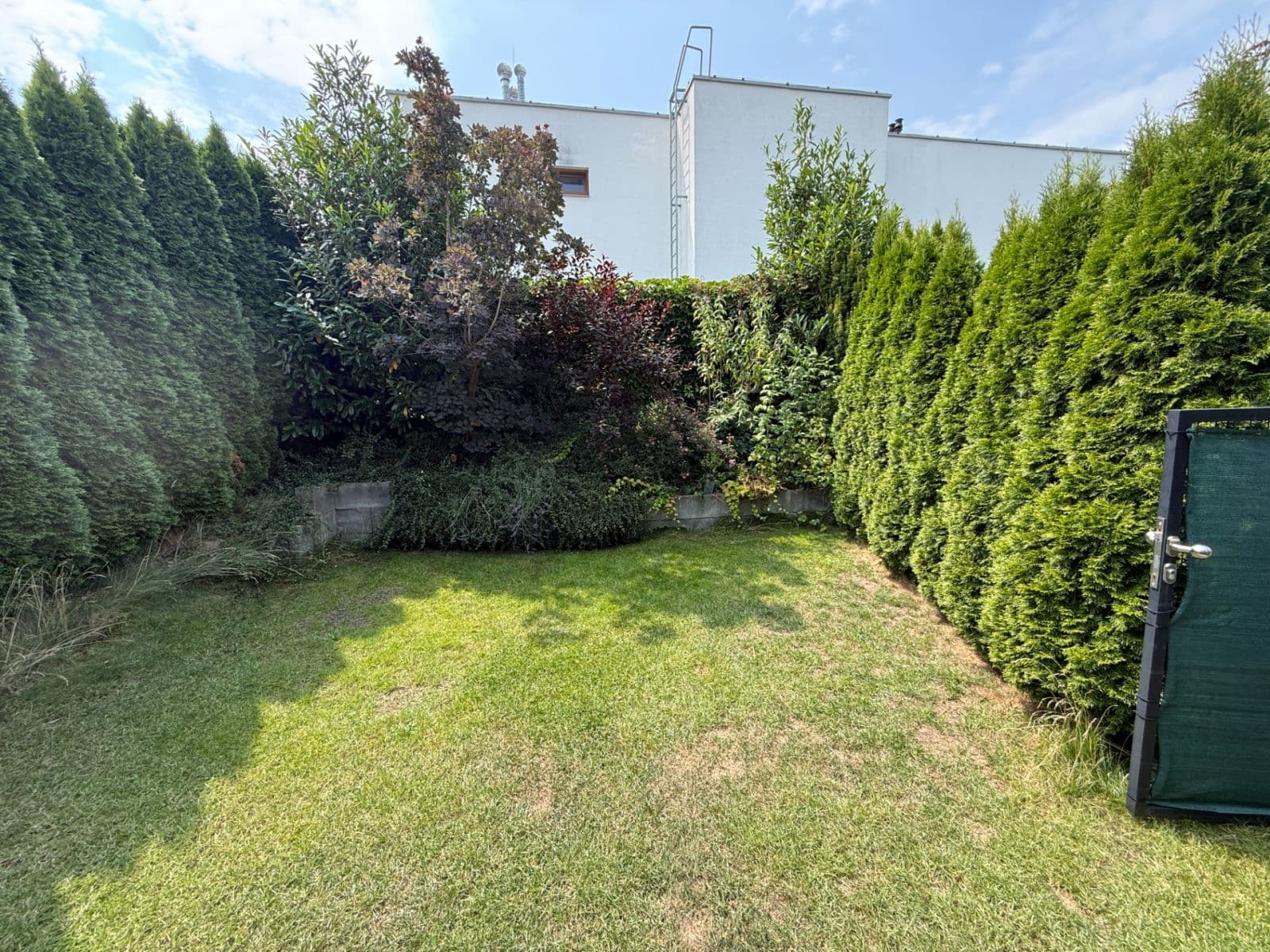 Pronájem bytu 2+kk 50 m², V Edenu, Mníšek pod Brdy, Středočeský kraj Pronájem bytu 2+kk 50 m², V Edenu, Mníšek pod Brdy, Středočeský kraj
