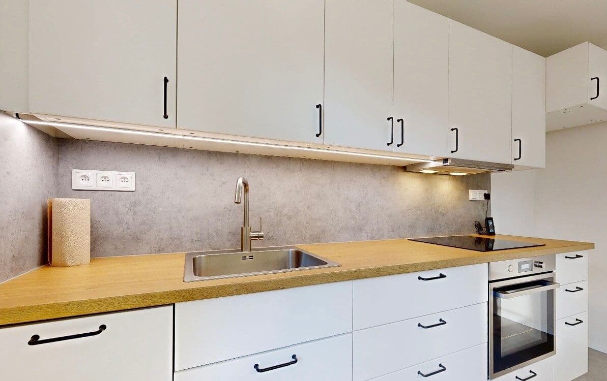 Pronájem bytu 3+1 105 m², Šlikova, Praha, Praha Pronájem bytu 3+1 105 m², Šlikova, Praha, Praha