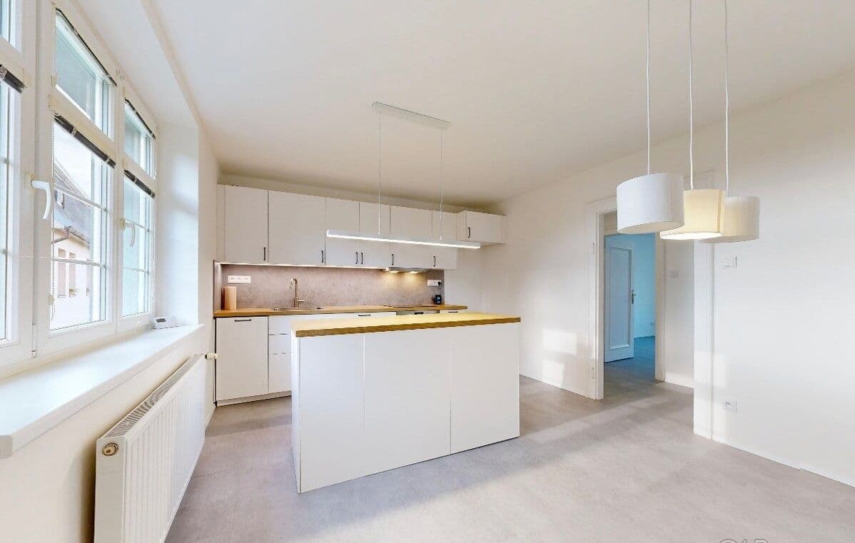 Pronájem bytu 3+1 105 m², Šlikova, Praha, Praha Pronájem bytu 3+1 105 m², Šlikova, Praha, Praha