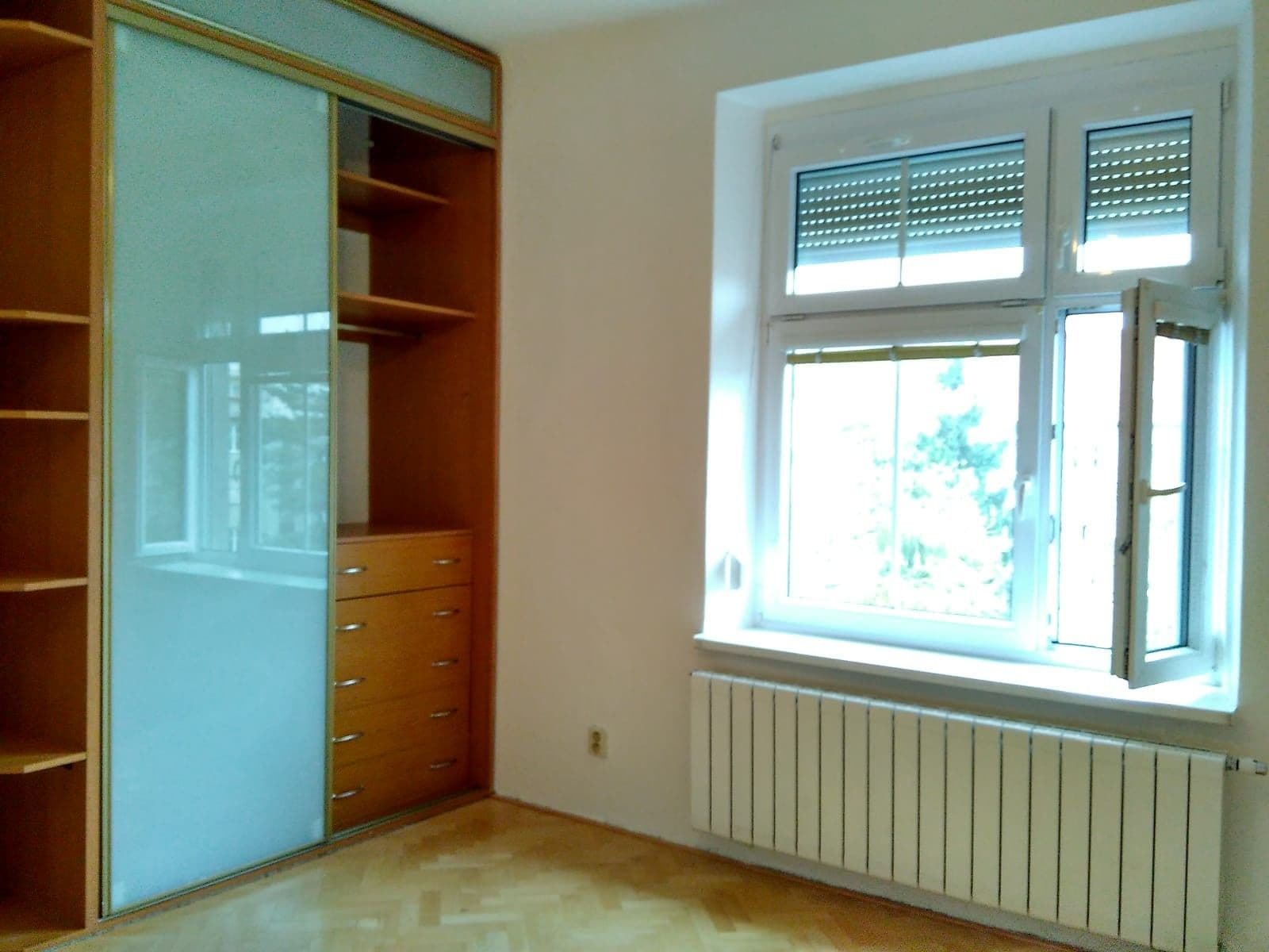 Pronájem bytu 2+kk 46 m², Šmeralova, Olomouc, Olomoucký kraj Pronájem bytu 2+kk 46 m², Šmeralova, Olomouc, Olomoucký kraj