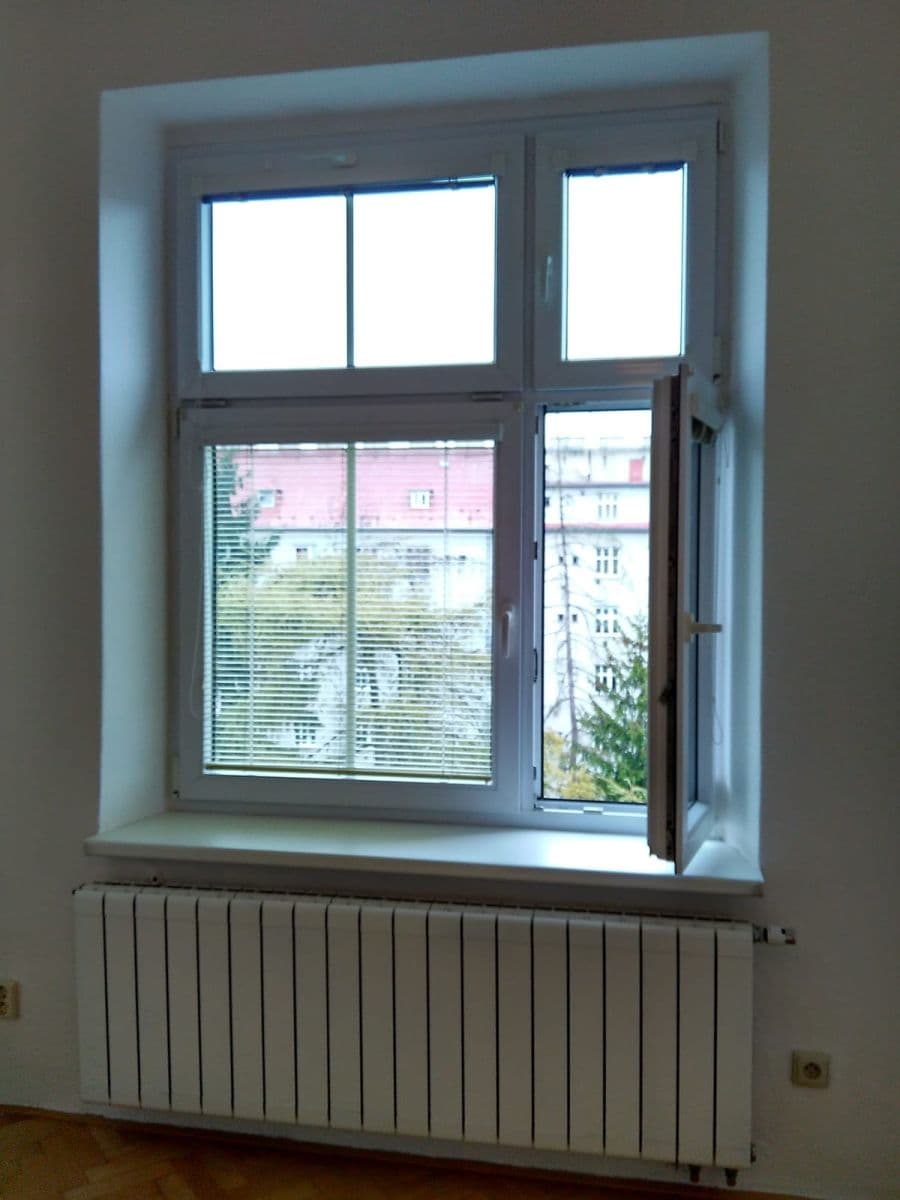 Pronájem bytu 2+kk 46 m², Šmeralova, Olomouc, Olomoucký kraj Pronájem bytu 2+kk 46 m², Šmeralova, Olomouc, Olomoucký kraj