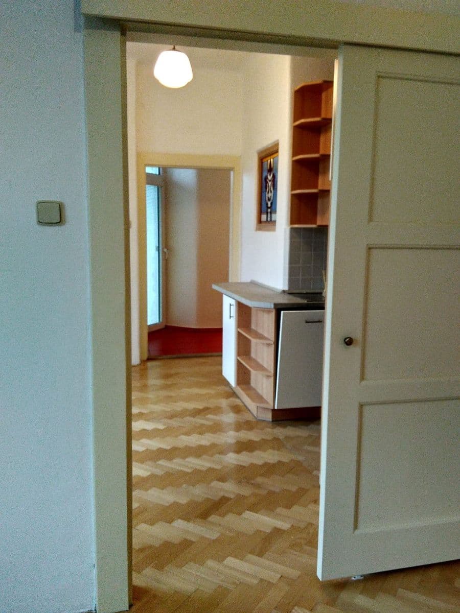 Pronájem bytu 2+kk 46 m², Šmeralova, Olomouc, Olomoucký kraj Pronájem bytu 2+kk 46 m², Šmeralova, Olomouc, Olomoucký kraj