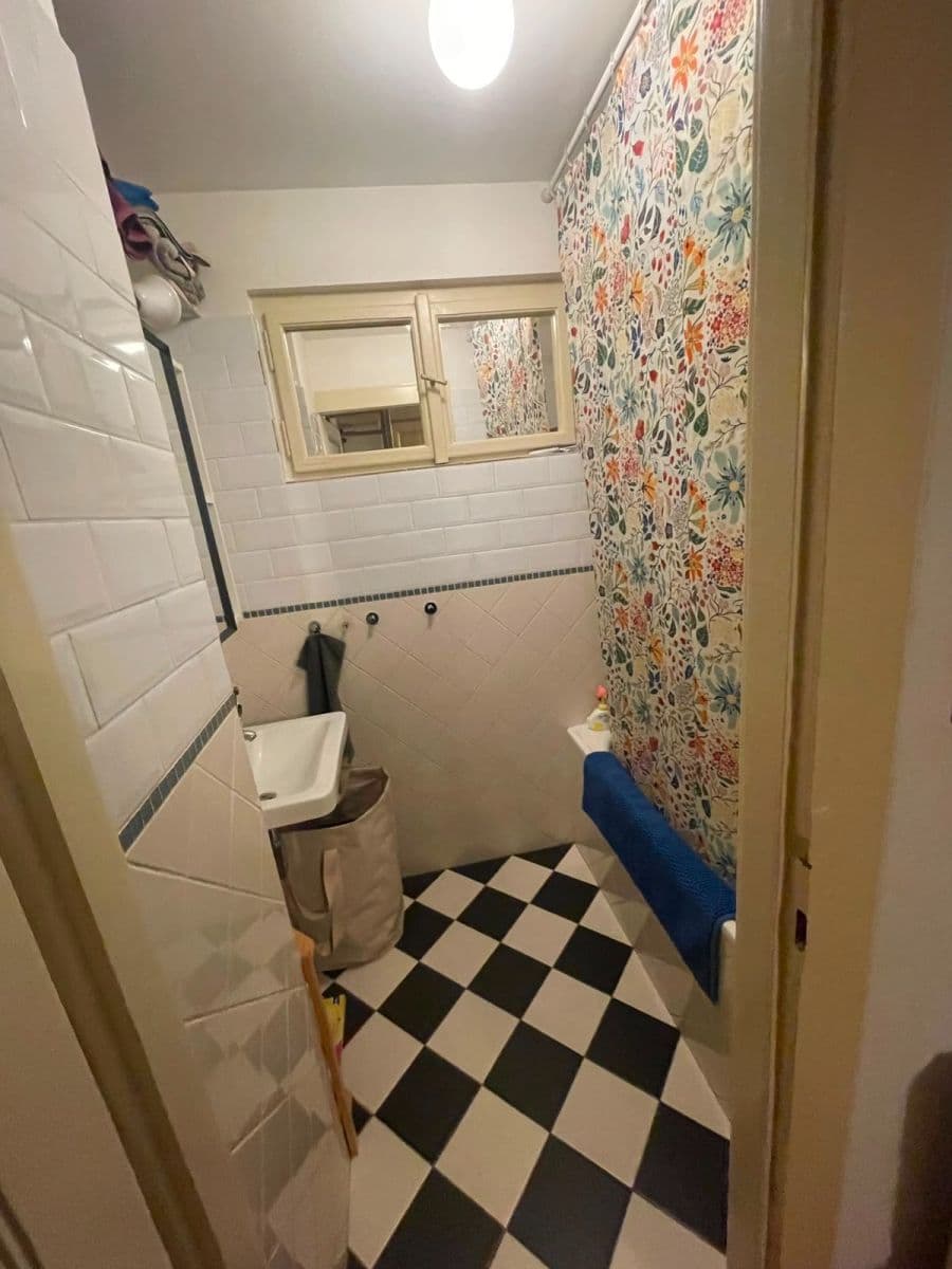 Pronájem bytu 3+1 78 m², Viktora Huga, Praha, Praha Pronájem bytu 3+1 78 m², Viktora Huga, Praha, Praha