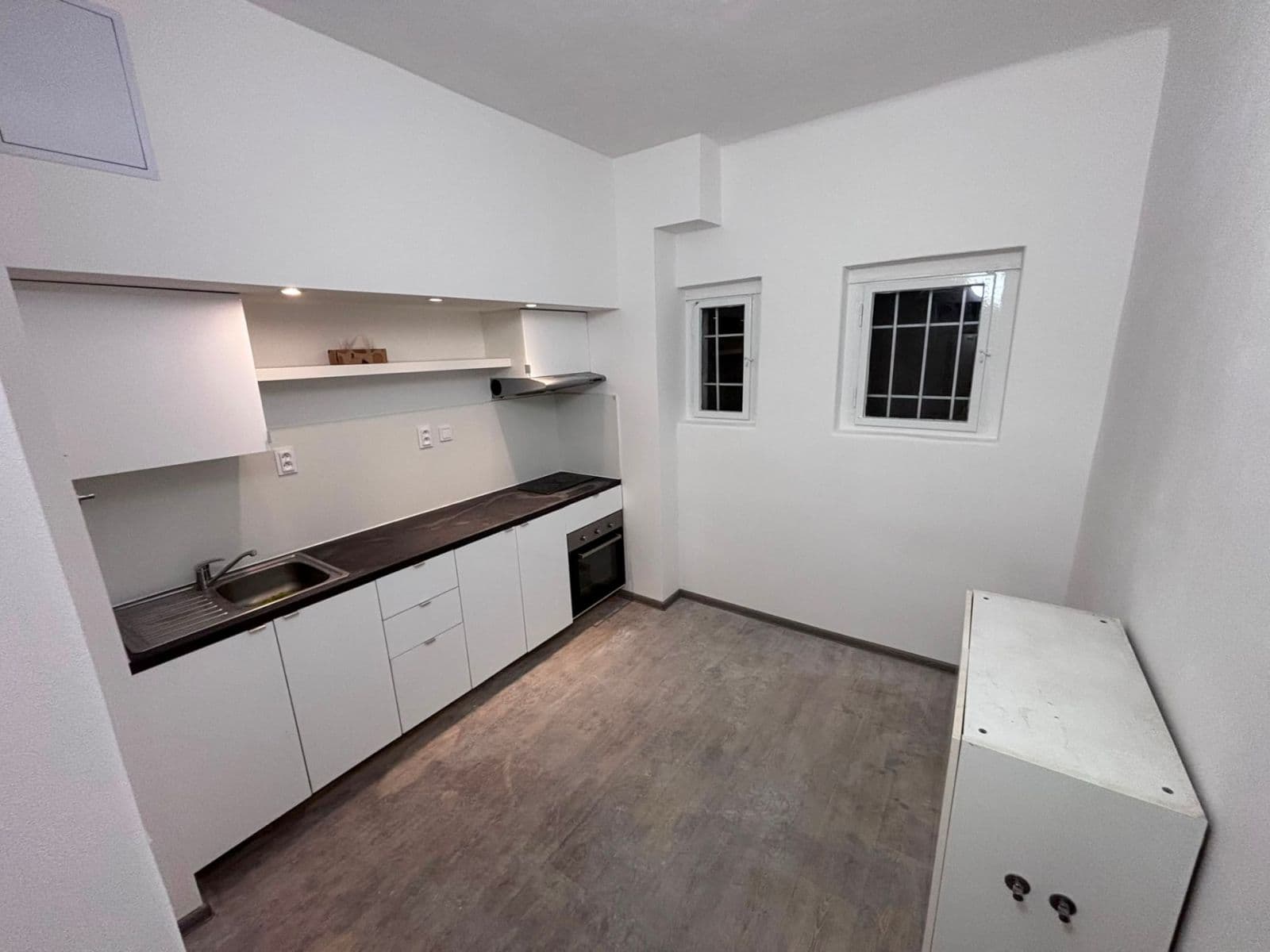Pronájem bytu 2+1 60 m², Rostovská, Praha, Praha Pronájem bytu 2+1 60 m², Rostovská, Praha, Praha