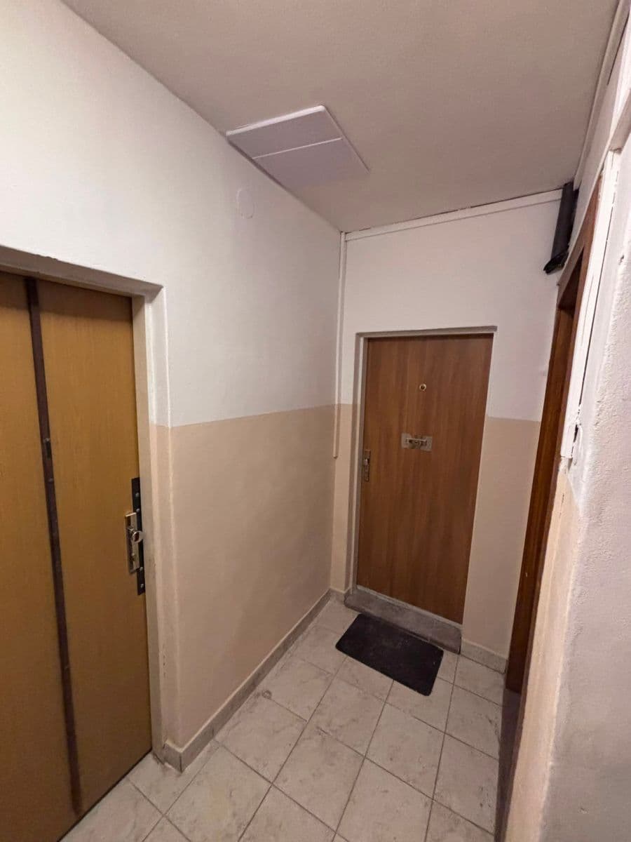 Pronájem bytu 2+1 60 m², Rostovská, Praha, Praha Pronájem bytu 2+1 60 m², Rostovská, Praha, Praha