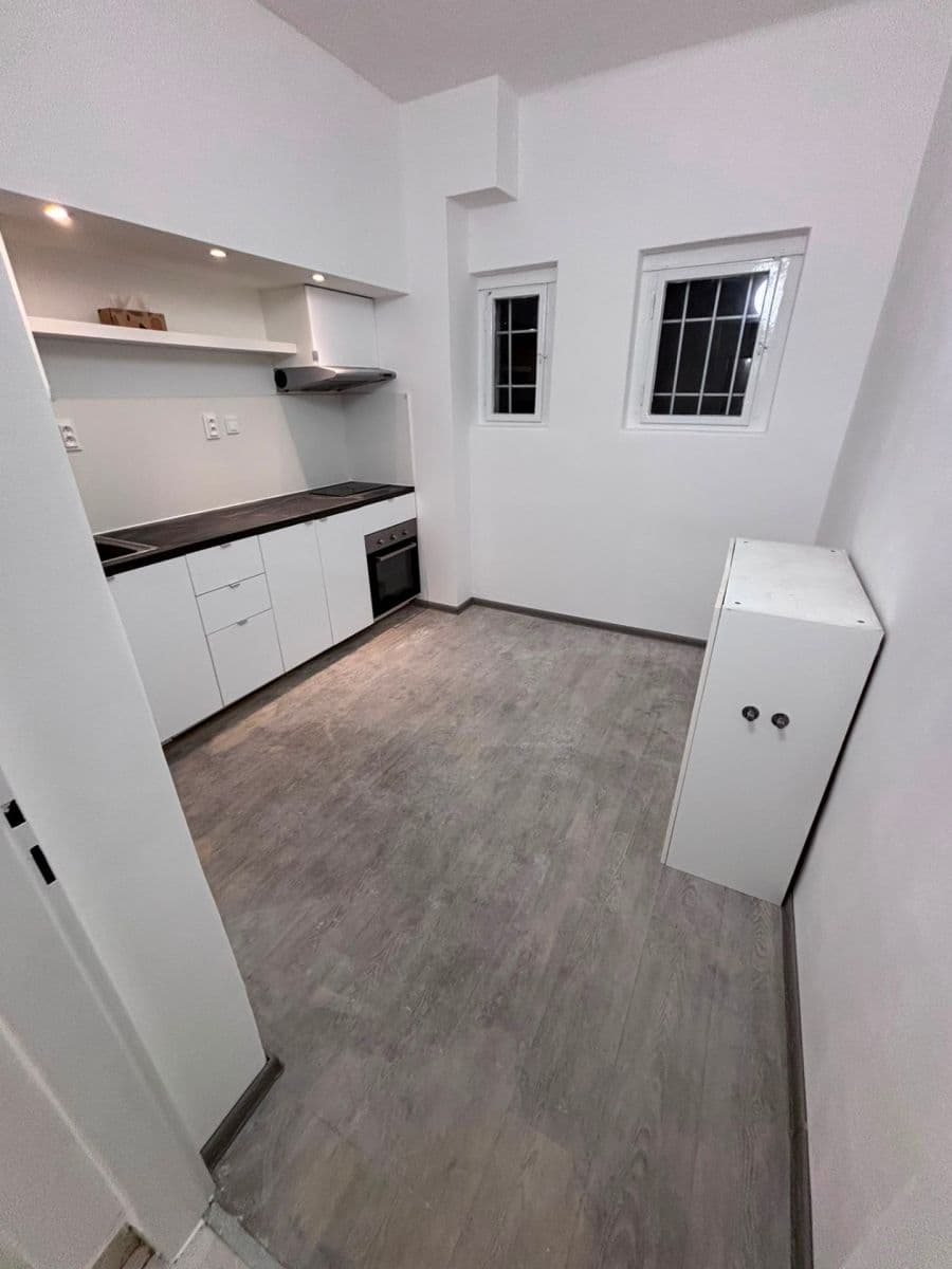 Pronájem bytu 2+1 60 m², Rostovská, Praha, Praha Pronájem bytu 2+1 60 m², Rostovská, Praha, Praha