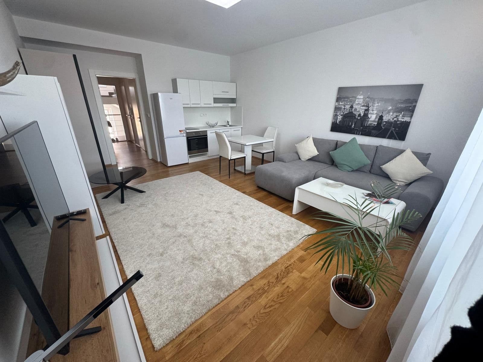 Pronájem bytu Garsoniéra 36 m², Parléřova, Praha, Praha Pronájem bytu Garsoniéra 36 m², Parléřova, Praha, Praha