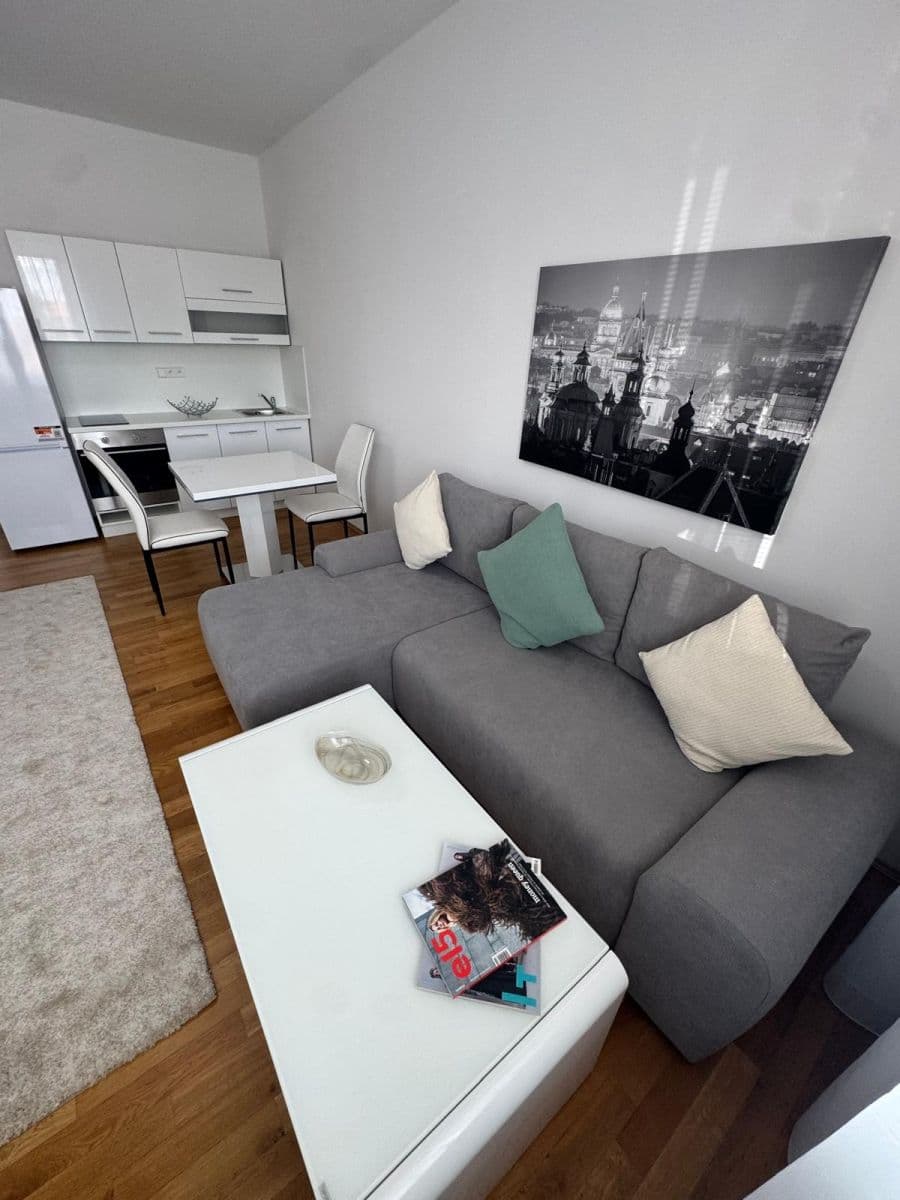 Pronájem bytu Garsoniéra 36 m², Parléřova, Praha, Praha Pronájem bytu Garsoniéra 36 m², Parléřova, Praha, Praha