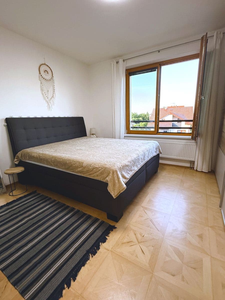 Pronájem bytu 2+kk 54 m², Školní, Průhonice, Středočeský kraj Pronájem bytu 2+kk 54 m², Školní, Průhonice, Středočeský kraj