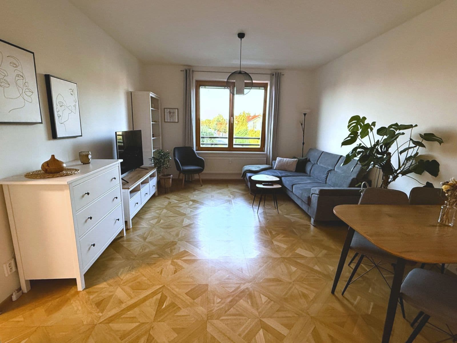 Pronájem bytu 2+kk 54 m², Školní, Průhonice, Středočeský kraj Pronájem bytu 2+kk 54 m², Školní, Průhonice, Středočeský kraj
