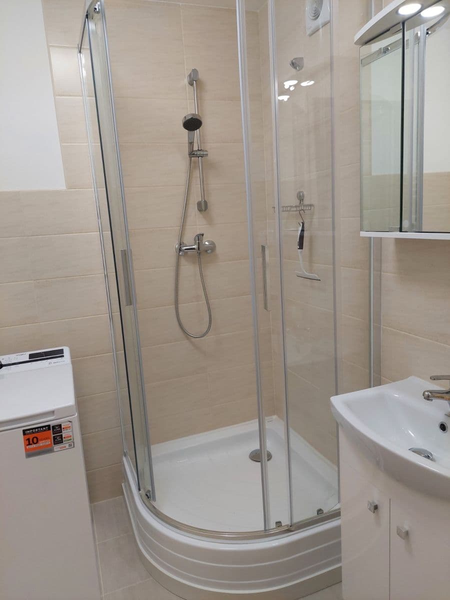 Pronájem bytu 3+1 77 m², Kryštofova, Praha, Praha Pronájem bytu 3+1 77 m², Kryštofova, Praha, Praha