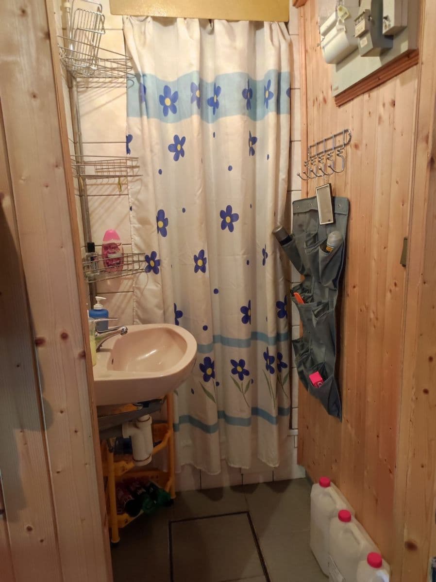 Prodej chaty, chalupy 40 m², pozemek 40 m², Velká Buková, Středočeský kraj Prodej chaty, chalupy 40 m², pozemek 40 m², Velká Buková, Středočeský kraj