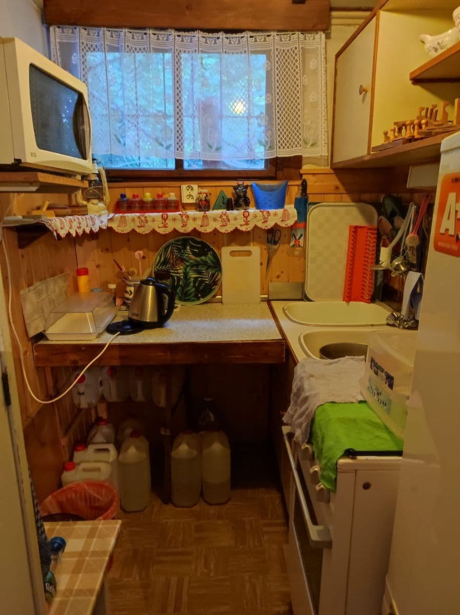 Prodej chaty, chalupy 40 m², pozemek 40 m², Velká Buková, Středočeský kraj Prodej chaty, chalupy 40 m², pozemek 40 m², Velká Buková, Středočeský kraj