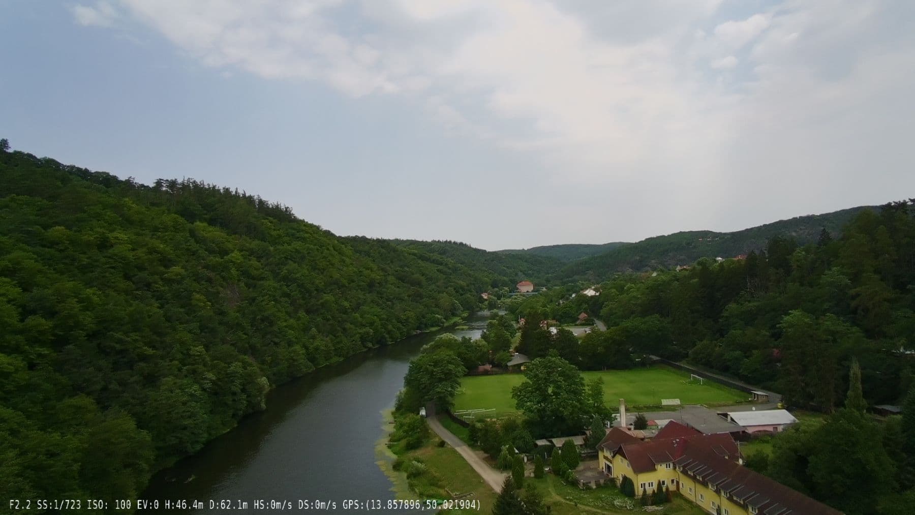 Prodej chaty, chalupy 40 m², pozemek 40 m², Velká Buková, Středočeský kraj Prodej chaty, chalupy 40 m², pozemek 40 m², Velká Buková, Středočeský kraj