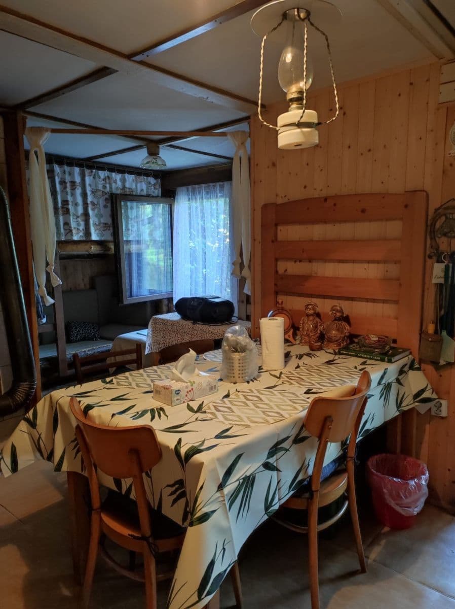 Prodej chaty, chalupy 40 m², pozemek 40 m², Velká Buková, Středočeský kraj Prodej chaty, chalupy 40 m², pozemek 40 m², Velká Buková, Středočeský kraj
