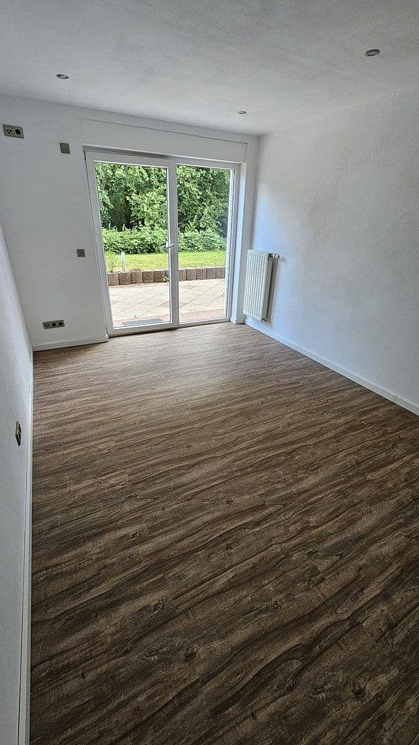 Prodej bytu 4+1 93 m², Neunkirchen, Země Sársko Prodej bytu 4+1 93 m², Neunkirchen, Země Sársko