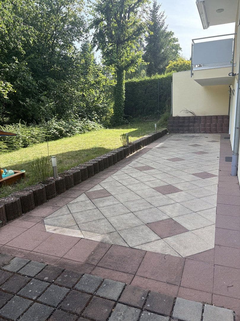 Prodej bytu 4+1 93 m², Neunkirchen, Země Sársko Prodej bytu 4+1 93 m², Neunkirchen, Země Sársko