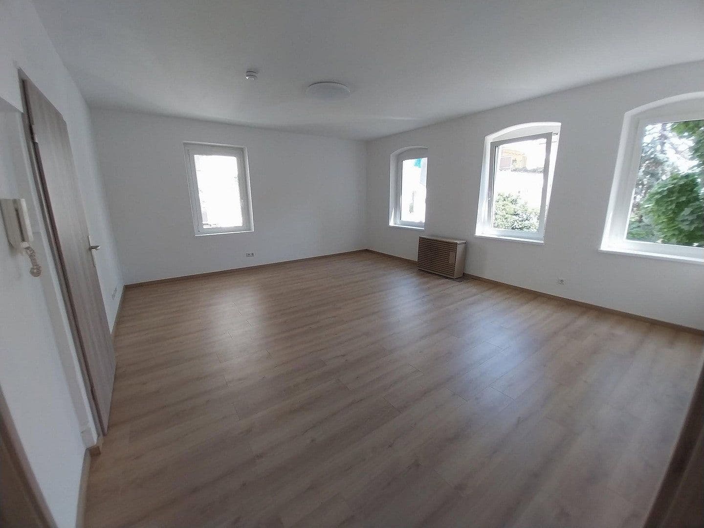 Pronájem bytu 2+1 65 m², Rosenbergstraße 37A, Stuttgart, Bádensko-Württembersko Pronájem bytu 2+1 65 m², Rosenbergstraße 37A, Stuttgart, Bádensko-Württembersko