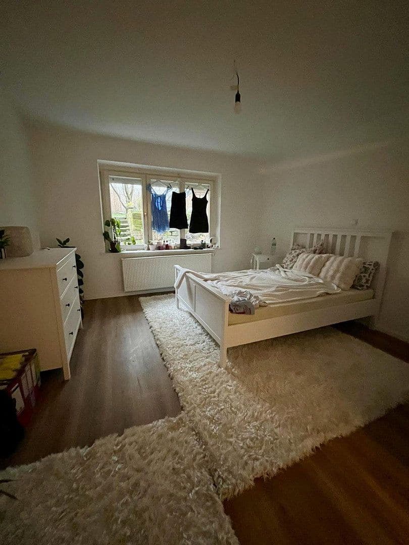 Pronájem bytu 3+1 72 m², Hahnstr 17, Stuttgart, Bádensko-Württembersko Pronájem bytu 3+1 72 m², Hahnstr 17, Stuttgart, Bádensko-Württembersko