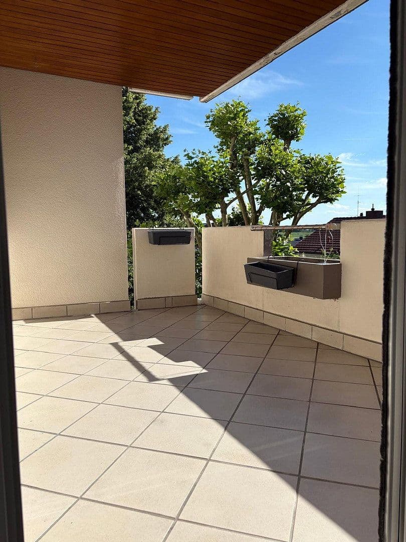 Pronájem bytu 3+1 85 m², Hemsbach, Bádensko-Württembersko Pronájem bytu 3+1 85 m², Hemsbach, Bádensko-Württembersko