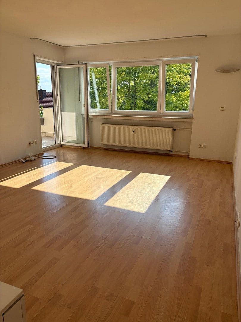 Pronájem bytu 3+1 85 m², Hemsbach, Bádensko-Württembersko Pronájem bytu 3+1 85 m², Hemsbach, Bádensko-Württembersko