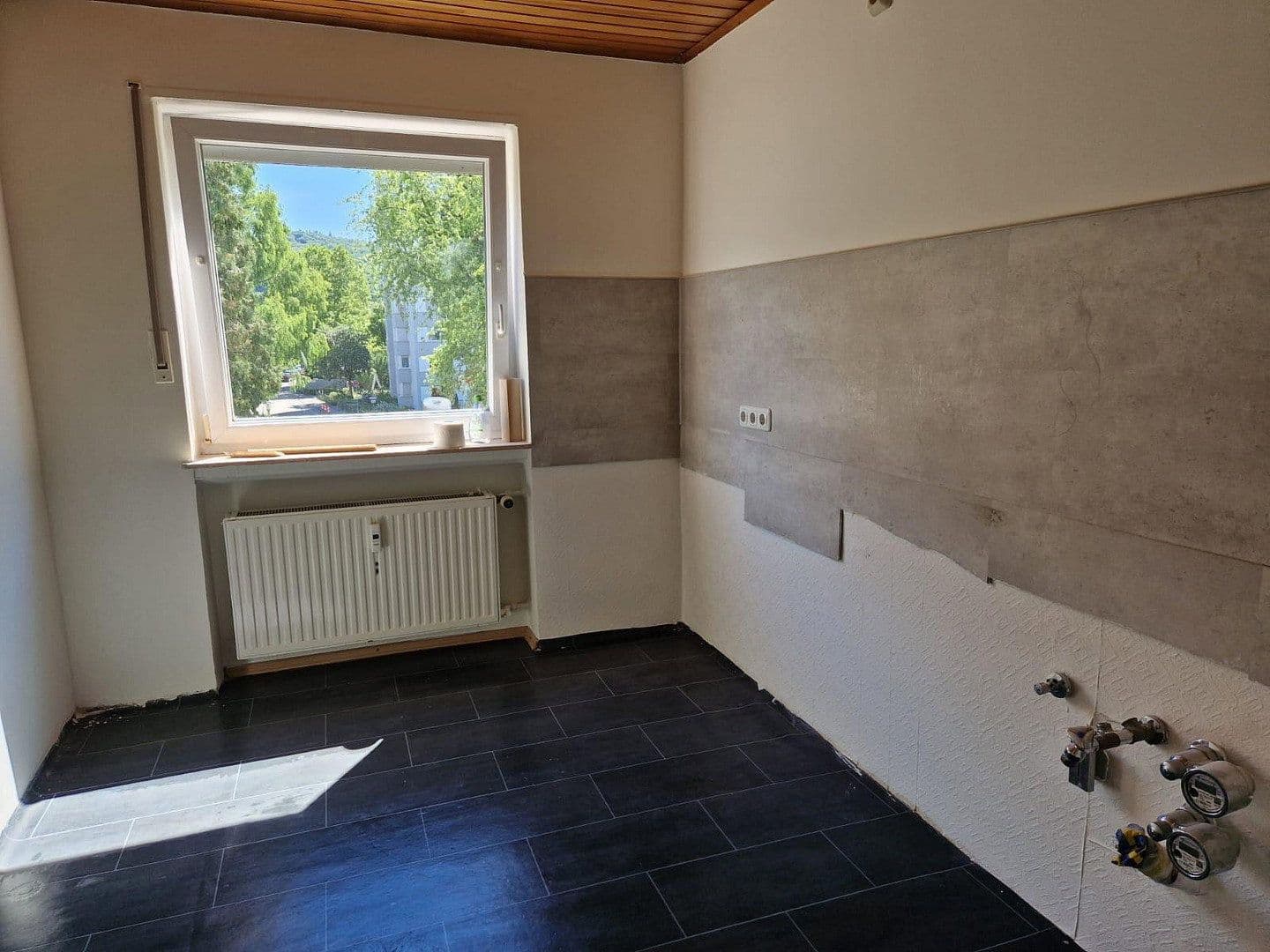 Pronájem bytu 3+1 85 m², Hemsbach, Bádensko-Württembersko Pronájem bytu 3+1 85 m², Hemsbach, Bádensko-Württembersko