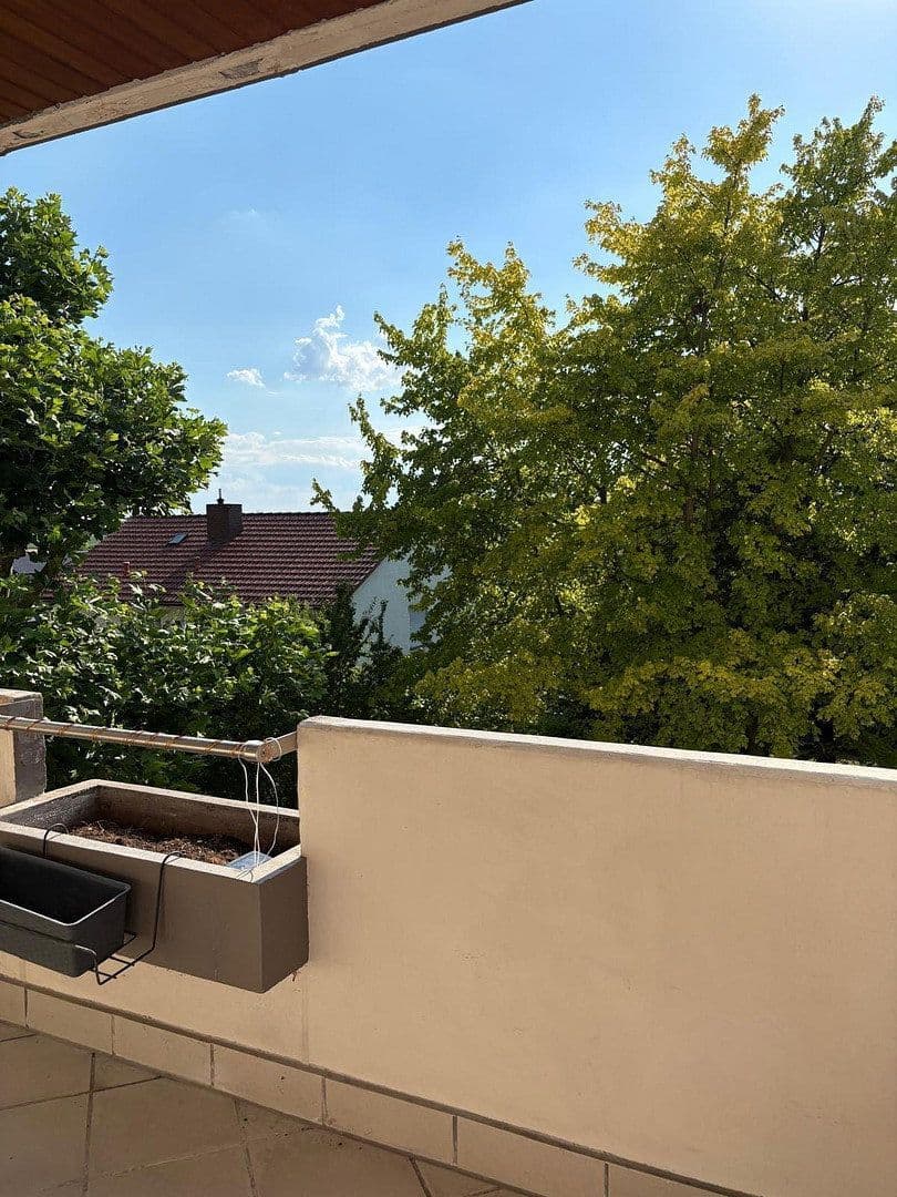 Pronájem bytu 3+1 85 m², Hemsbach, Bádensko-Württembersko Pronájem bytu 3+1 85 m², Hemsbach, Bádensko-Württembersko