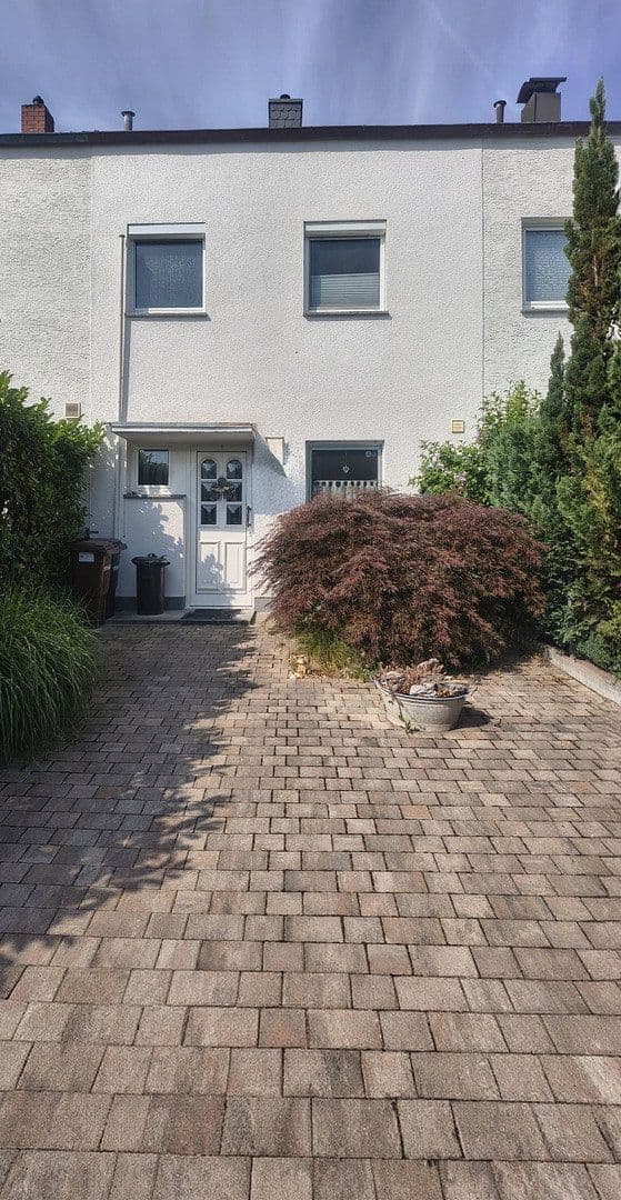 Prodej domu 92 m², pozemek 167 m², Rödermark, Hessen Prodej domu 92 m², pozemek 167 m², Rödermark, Hessen