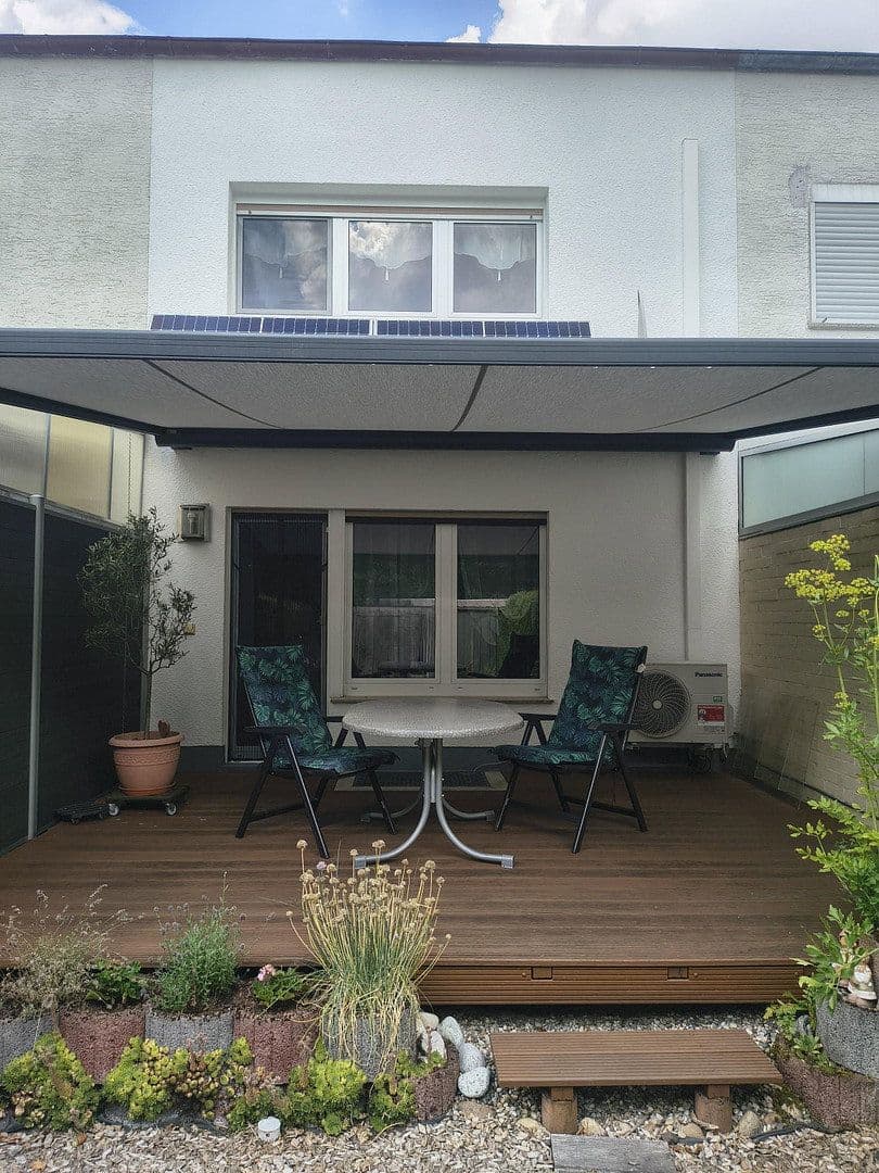 Prodej domu 92 m², pozemek 167 m², Rödermark, Hessen Prodej domu 92 m², pozemek 167 m², Rödermark, Hessen