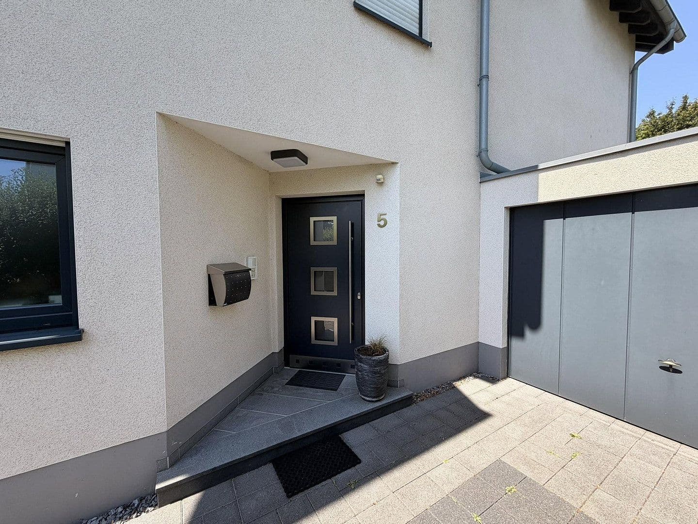 Pronájem bytu 4+1 162 m², Am Gehöft 5, Grevenbroich, Severní Porýní-Vestfálsko Pronájem bytu 4+1 162 m², Am Gehöft 5, Grevenbroich, Severní Porýní-Vestfálsko